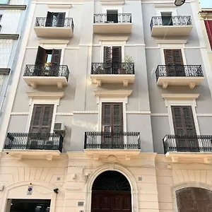 Center Eighty-five Apartment